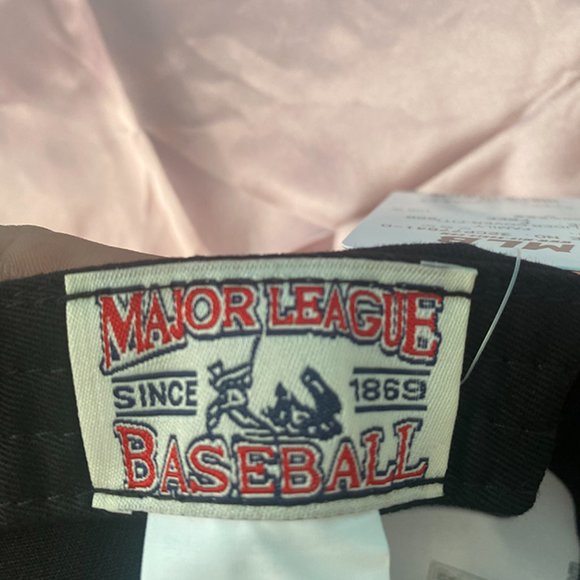 Peaked Cap Drivers Cap MLB White Embroidered Logo Baseball Cap Sun Hat - Picture 13 of 14